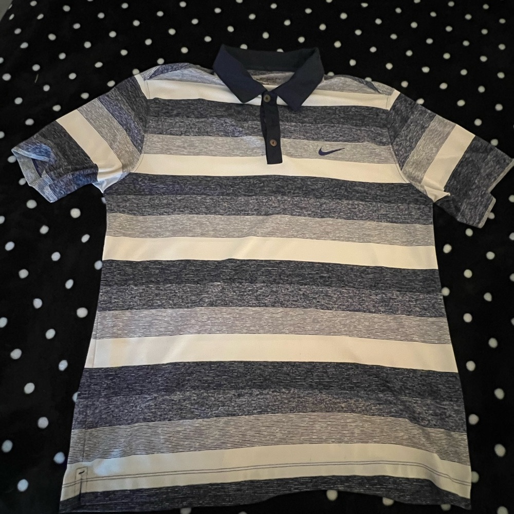 Nike men’s golf shirt